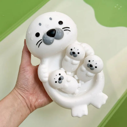 Children's Bathroom Floating Animal Otter Sealed Floating Water Toy Baby Bath Toys Swimming Pool Toy Comfort Toy Baby Bath Duck