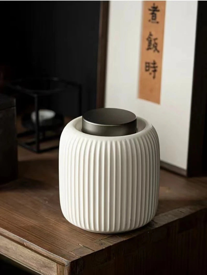 Ceramic Dog Urn Dead Cremation Hair and Teeth Memorial Moisture-proof Cute Cat Urns Sealed Caskets Pet Memorials Products