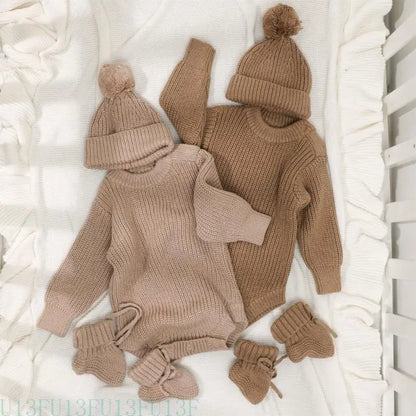 U13F Cosy Hand Crochet Baby Booties and Knitted Hat Set for Newborns Soft and Warm Knitting Socks Bonnet for 0-6 Months