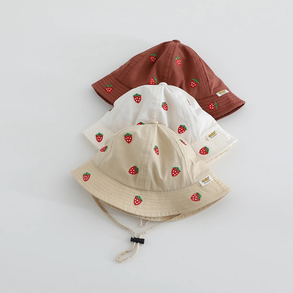 Boys Cute Sun Bucket Cap 48-50cm Spring Summer New Girl Fisherman Hat with Strawberry Embroidery Fashion Kids Toddler Outfit Cap