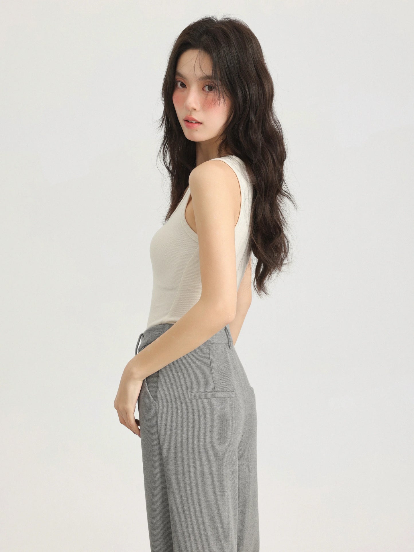 Spring Women U-Neck Knit Tank Top Cashmere-Like Fabric Elastic Slim Fit Sleeveless Camisole Solid Color Base Layer Stylish Vest