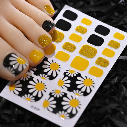 5Sheets Yellow Daisy Toenail Sticker 110Tips Full Cover Baking Free Toe Nail Wraps Elegant Flower Self-Adhesive Toe Polish Strip