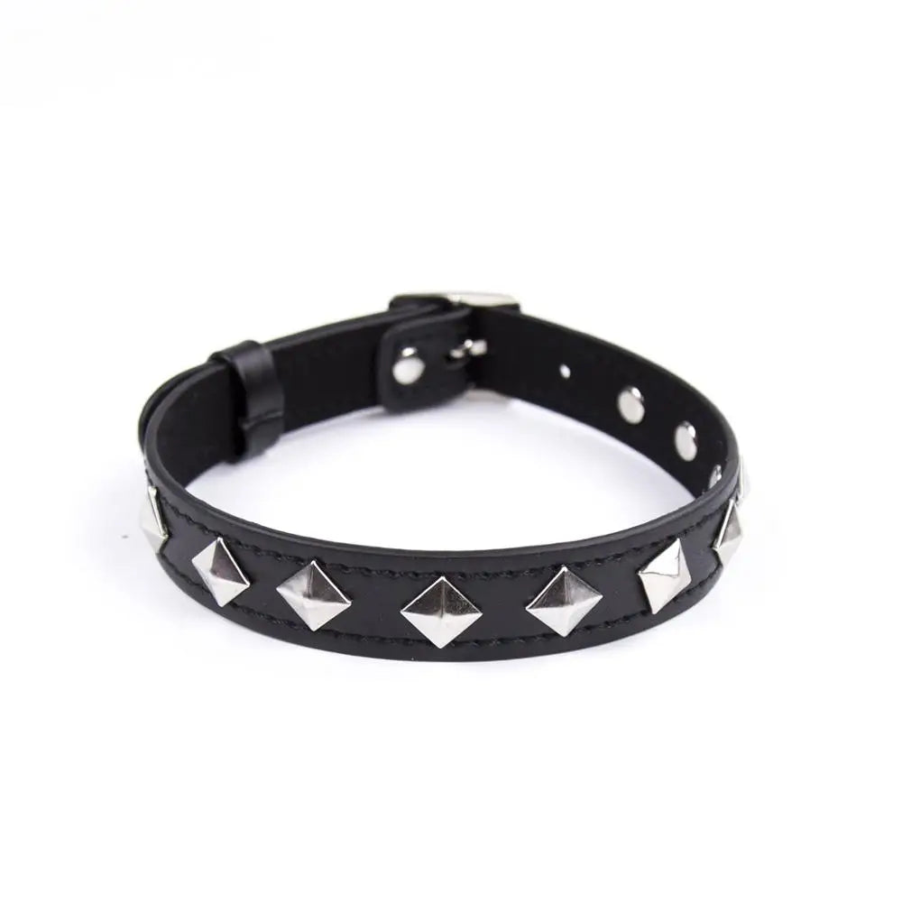 Sexy PU Leather Choker Collar for Women Gothic Punk Spike Heart O-Ring Bell Bondage Slave Neck Strap BDSM Role Play Accessory