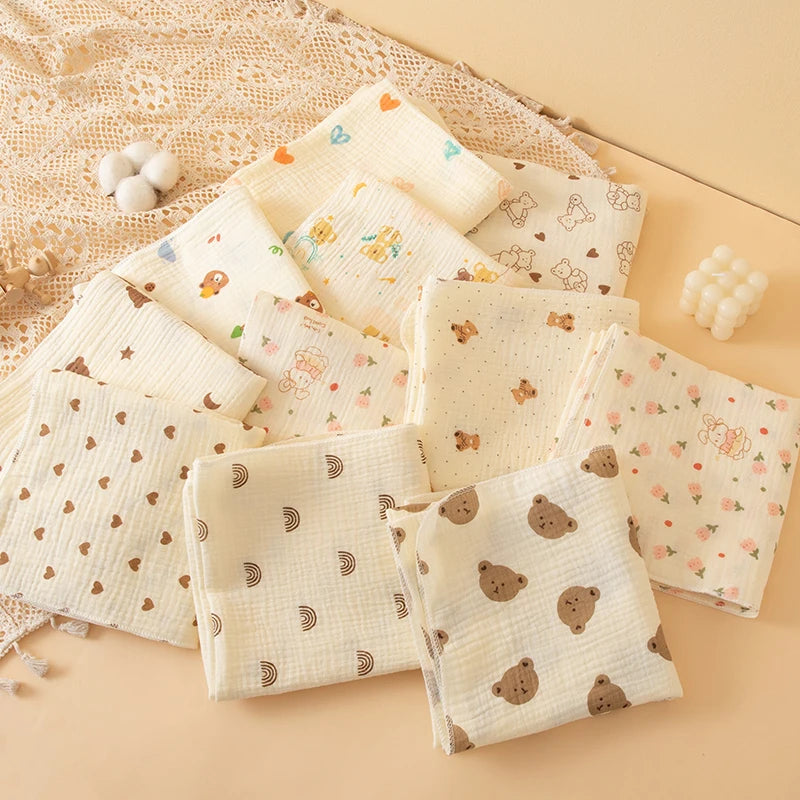 Simple Style Printed Baby Blanket Made of Gauze Material, Newborn Swaddle, Baby Swaddle Blanket, Gauze Wrap, Bedding, Baby Bath Towel, Infant Products