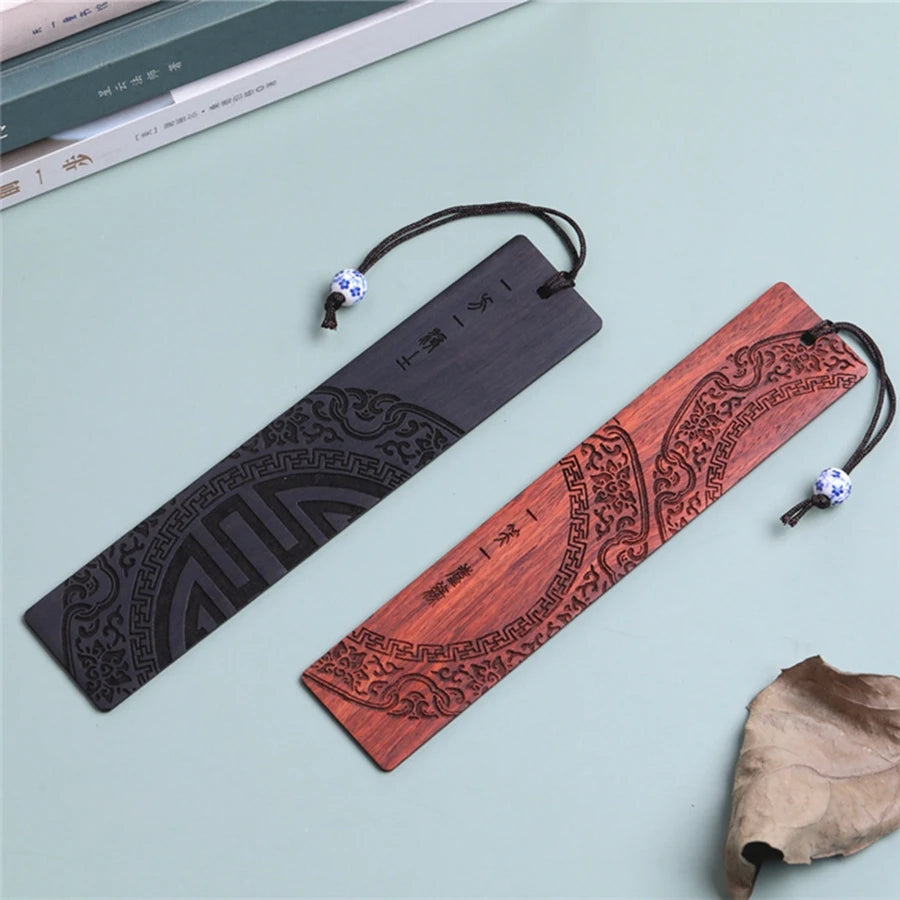 Chinese Style Redwood Sandalwood Bookmark Business School Commemorative Gift Crescent Bookmark Best Gift for Book Lover