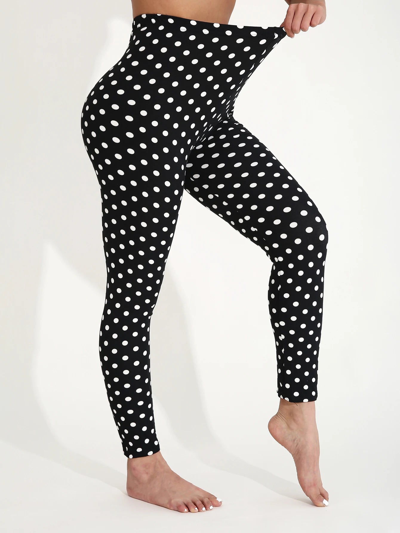 Four Seasons European  American Casual Women's Black Leggings  High Stretch Tight Pants White Polka Dot Pattern Cropped Pants