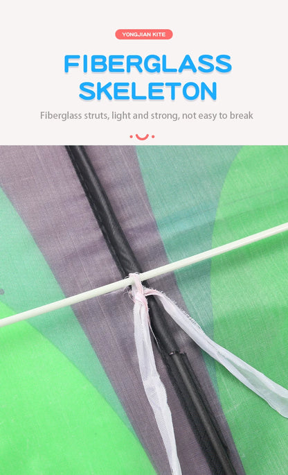 Adult-sized large delta-wing kite. Easy to fly. Extra-large delta-wing kite, equipped with a 6-meter long tail.