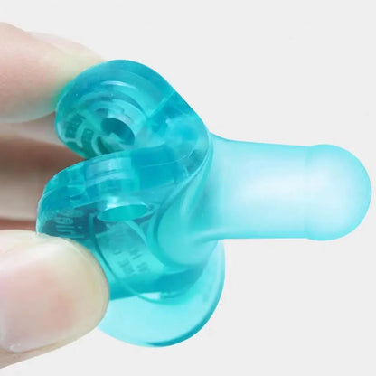 Newborn baby lulls to sleep with a breast milk like pacifier, with a soft silicone pacifier and round head to prevent eating