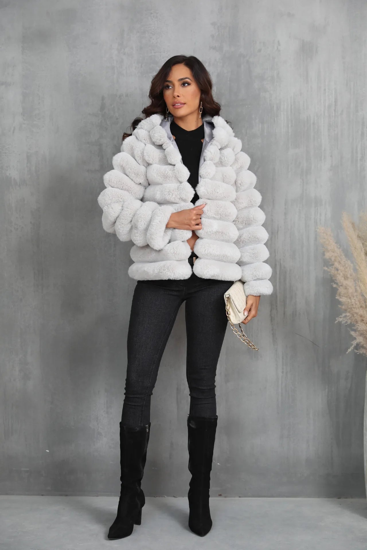 2026 Faux Fur Women Coats Hooded Full Sleeve Short Coat Zipper Thick Warm Solid Temperament Elegant Splice Autumn Winter