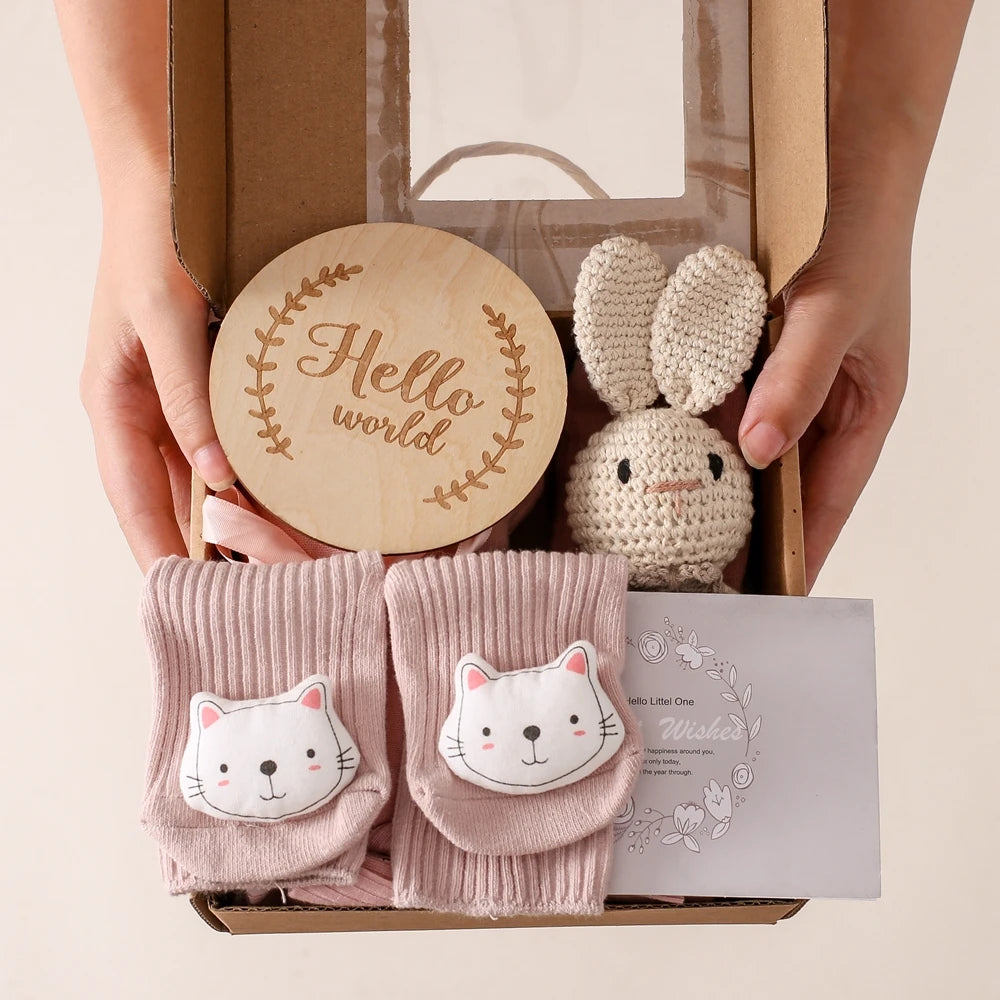 Newborn Bath Set Baby Towel Cotton Blanket Pacifier Chain Bracelet Crochet Rattle Toy Newborn Birth Bath Towel Gift Box