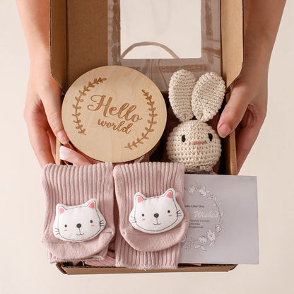 Newborn Bath Set Baby Towel Cotton Blanket Pacifier Chain Bracelet Crochet Rattle Toy Newborn Birth Bath Towel Gift Box