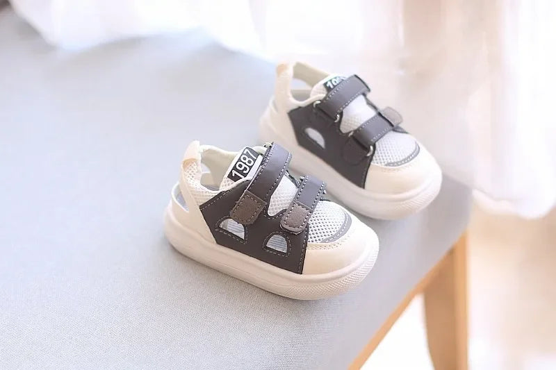 Kids Sports Sandals Summer New Boy' Hollow Board Shoes 1-4Year Old Tide Comfortable Sandals for Boy Baby Casual Shoes Kids Shoes