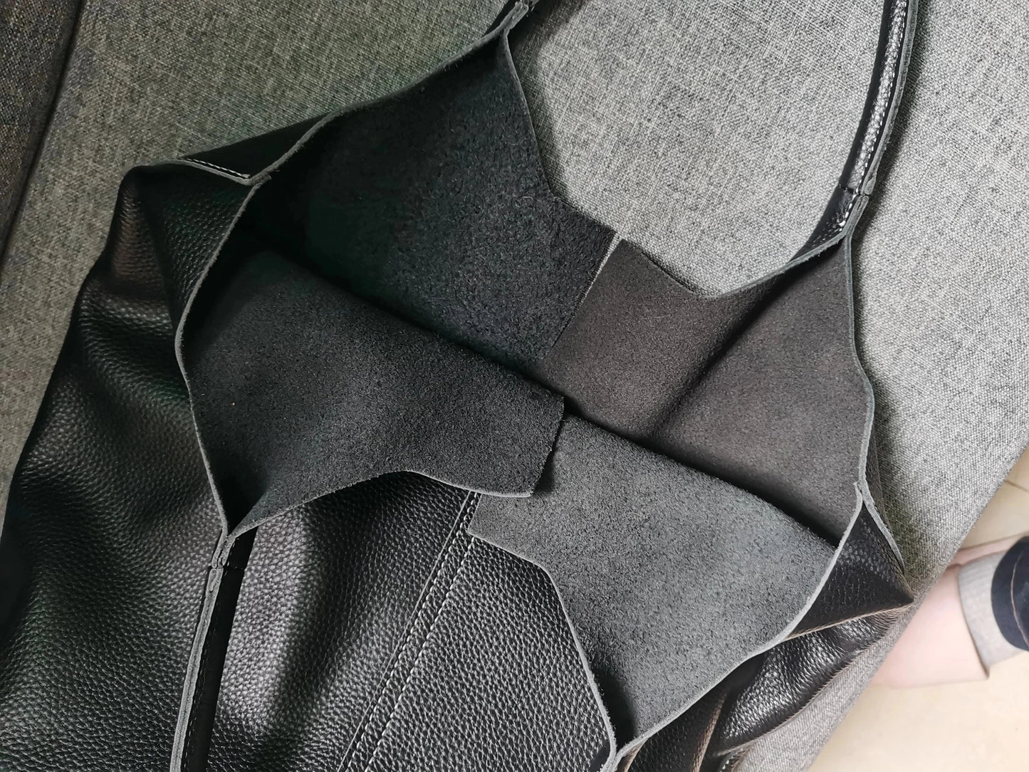 Genuine Grade Leather Women Commuter Tote Bag Ladies Soft Cowhide Tote Shoulder Handbag Large Female Bucket Bag Luxury Designer