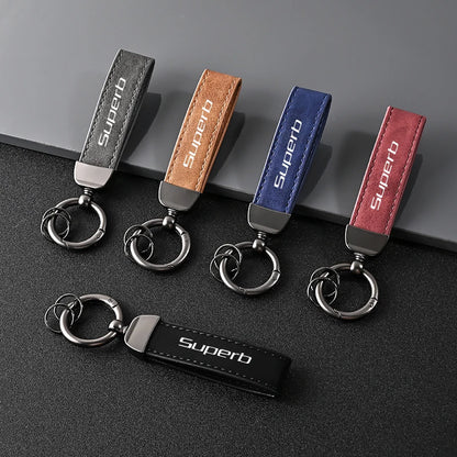 Leather Car Accessories Key Chains Rings For Skoda Octavia Fabia Rapid Superb Kodiaq Scala Karoq Citigo Kamiq Roomster Enyaq
