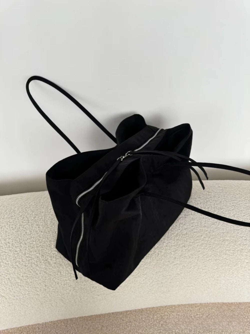Women's Solid Black Cool Tote Bag 2025 New Fashion Simple Nylon Large Capacity Commuter Double Zipper Compartment HandBags