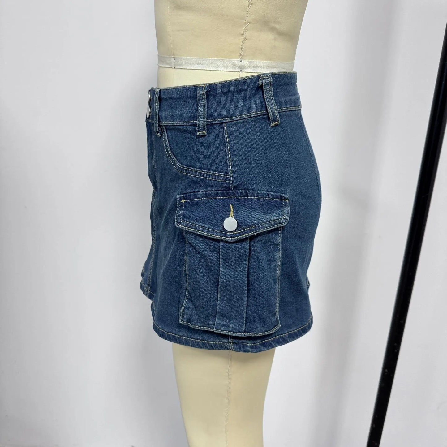 Streetwear Solid Color Cowboy Tight Skirts Women Fashion Pocket Design Sense Package Hip Slim Denim Mini Skirt Female Spring New