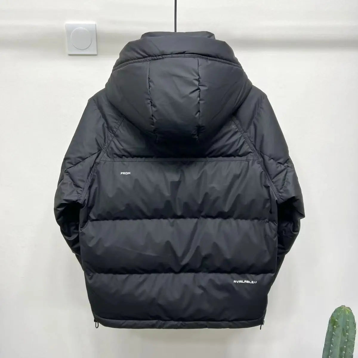 Men's Winter Down Jacket Windproof Thickened Warm Non Washable Hooded White Duck Short Down Coats Trendy Down Puffer Jackets