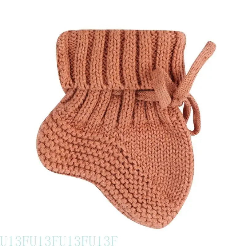 U13F Cosy Hand Crochet Baby Booties and Knitted Hat Set for Newborns Soft and Warm Knitting Socks Bonnet for 0-6 Months