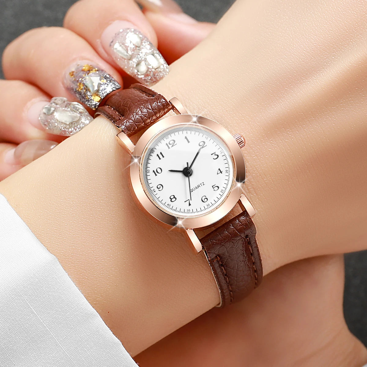 Fashion Small Dial Women Watches Ladies Leather Band Analog Quartz Wristwatch Girls Clock（Without Box）
