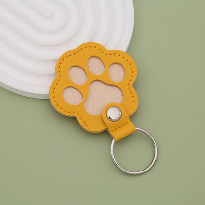 S27 Dog Hair Collector Keychain Leather Pet Memorial Gift Keepsake for Dogs and Cats Fur Storage Pendant Charm Gift Keychain