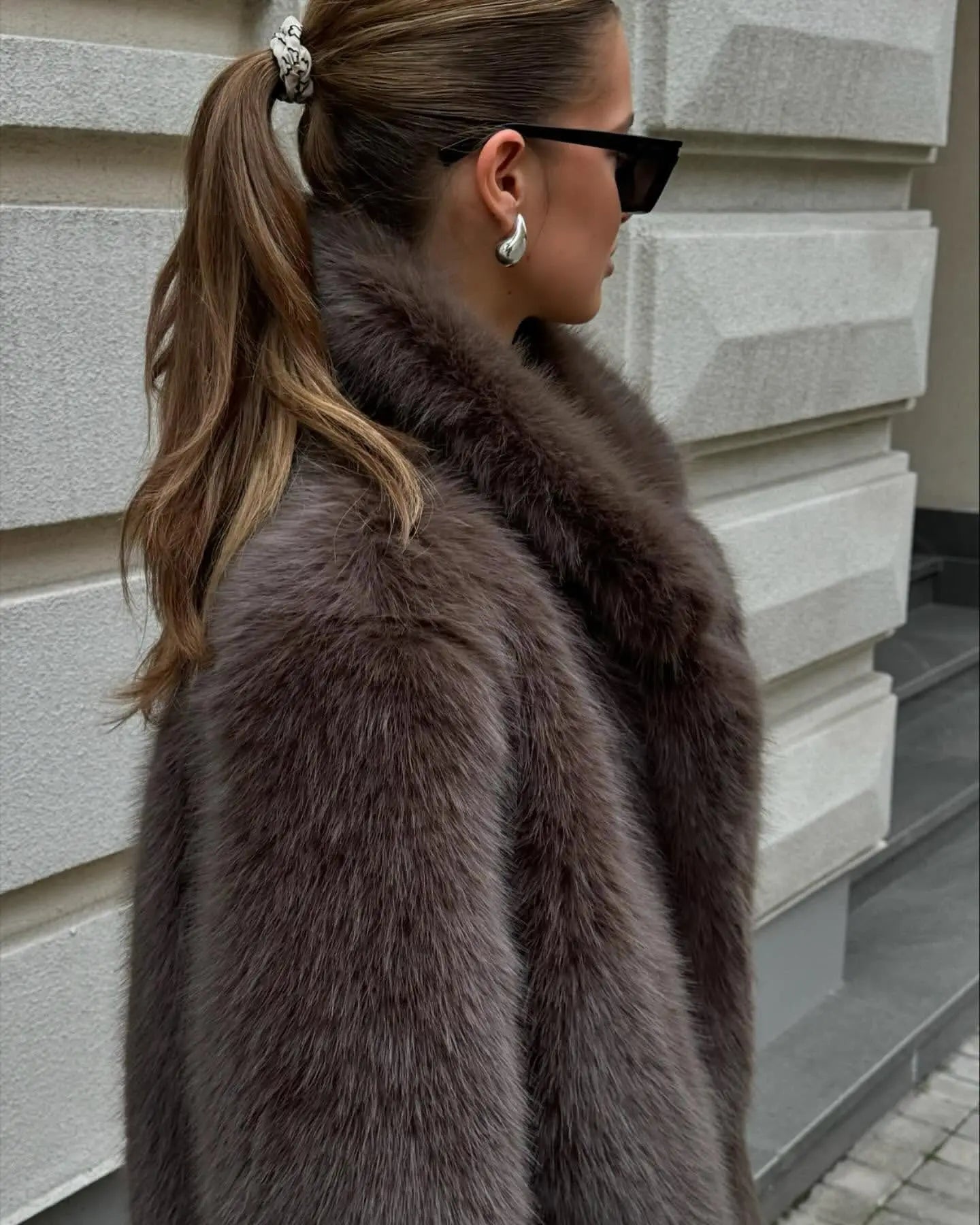 Faux Fox Fur Coats Women Solid Mid Length Jackets Lapel Collar Long Sleeve Furry Outerwear Thick Loose Casual 2025 Autumn Winter