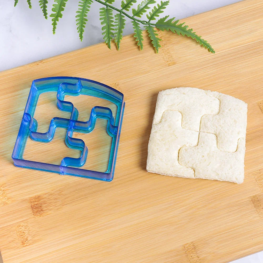 Kids Sandwich Cutter Bread Mold Cartoon Squirrel Sea Dog Bread Knife Sandwich Cutter Sealer for Bento Lunch Boxes Accessories