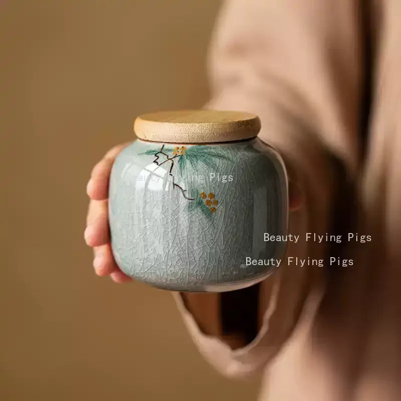 1pc Ceramics Hand Drawn Plum Blossom Urn for Ashes Pet Corpse Cremation Coffin Chinese Style Mini Urn with Lid for Ashes
