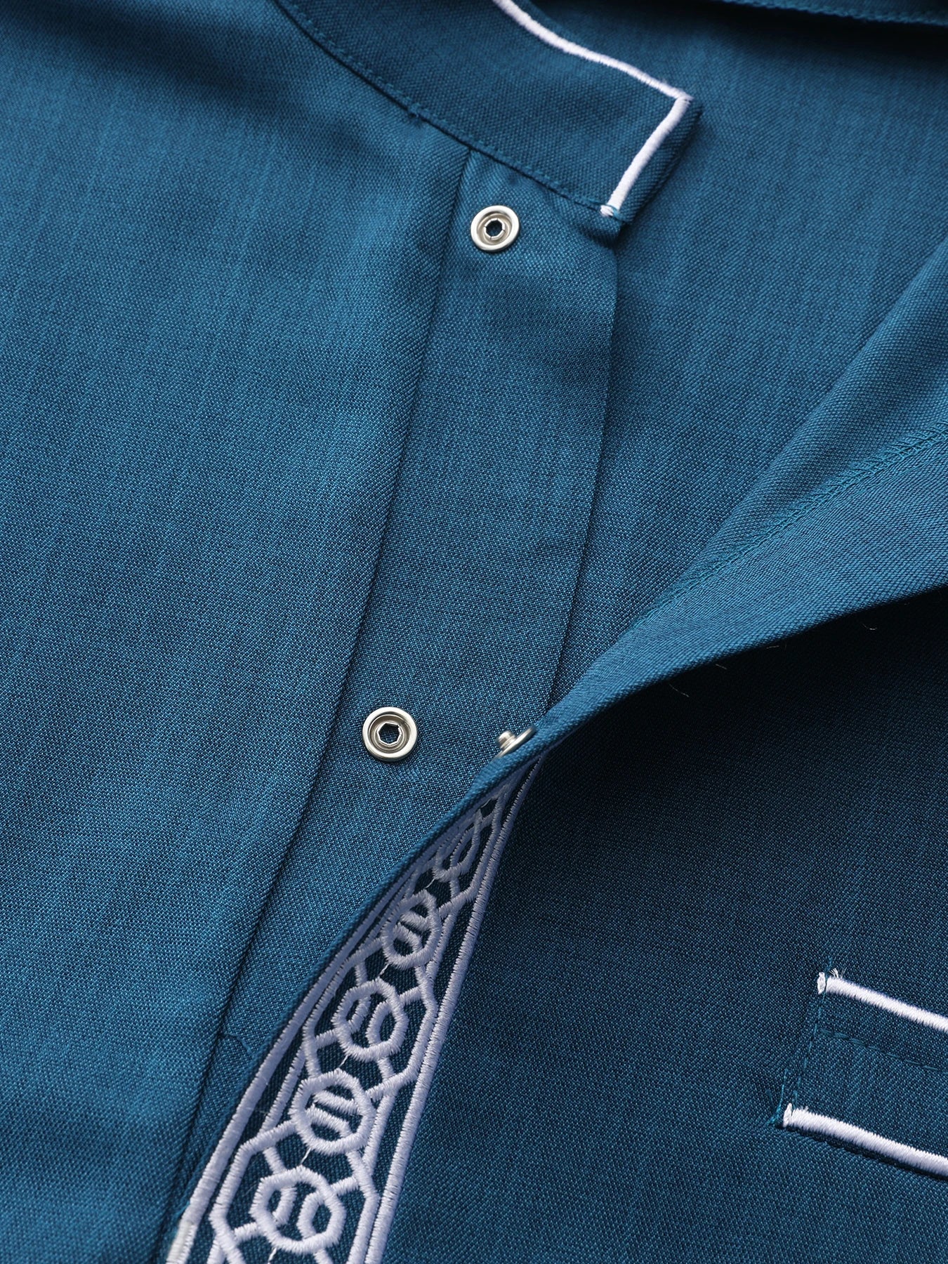 Men's Ethnic Pattern Embroidery Zipper Hooded Robe Traditional Long Sleeve Pocket Jubba Thobe for Daily Wear Man Islamic Thobe