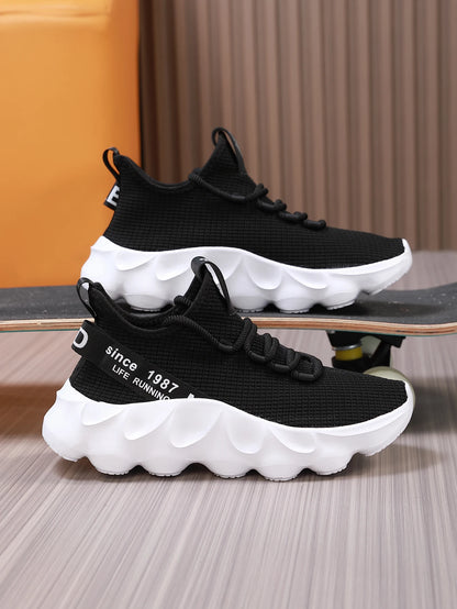 Men's Large Size Outdoor Hiking And Running Shoes Comfortable Casual Versatile Fashionable Sports Shoes for Couples Training