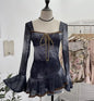 Women‘s Retro Chic French Square Neck Lace-Up Bell Long Sleeve Top Personalized Smudged Print Irregular Hem Sweety Shirt 9980