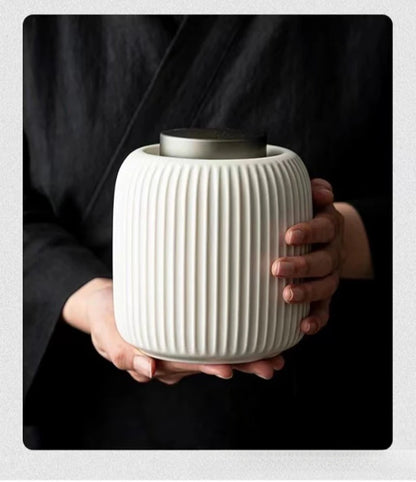 Ceramic Dog Urn Dead Cremation Hair and Teeth Memorial Moisture-proof Cute Cat Urns Sealed Caskets Pet Memorials Products