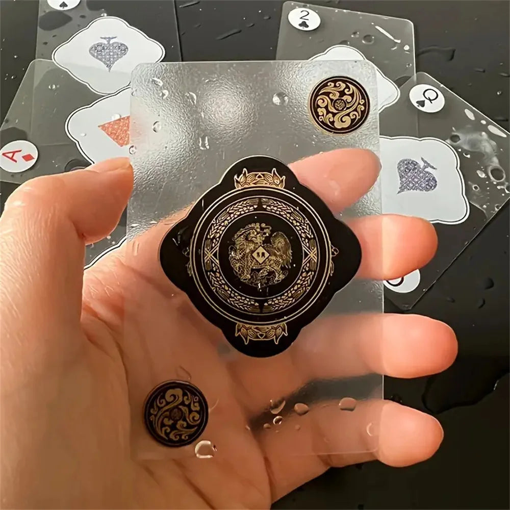 Vandeniui atsparūs permatomi plastikiniai žaidimų kortelių rinkiniai (2 vnt.) – kūrybinės patvarios PVC pokerio kortos stalo žaidimams ir klasikiniams kortų žaidimams