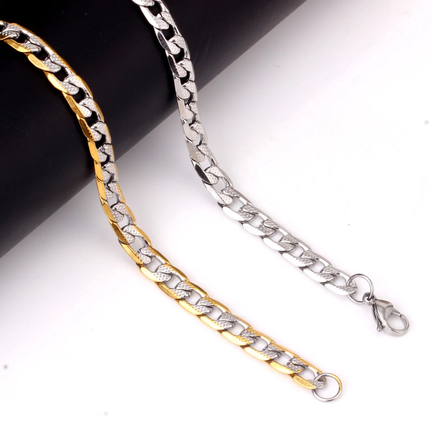 LUXUKISSKIDS Stainless Steel Couple Men/Woman Bracelets Fashion Curb Cuban Link Chains On Hand Rock Bracelet Wrist Jewelry Gifts