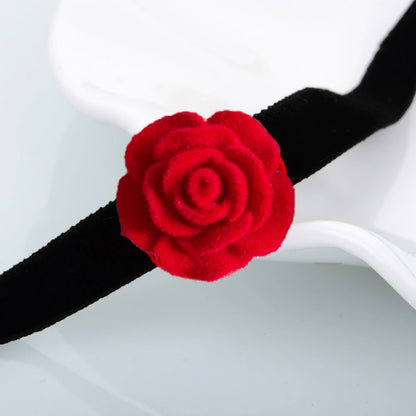 Girls Small Flower Rose Necklace Sexy Lace Choker Collar Jewelry for Women Retro Dinner Party Neck Band Short Chain Necklaces