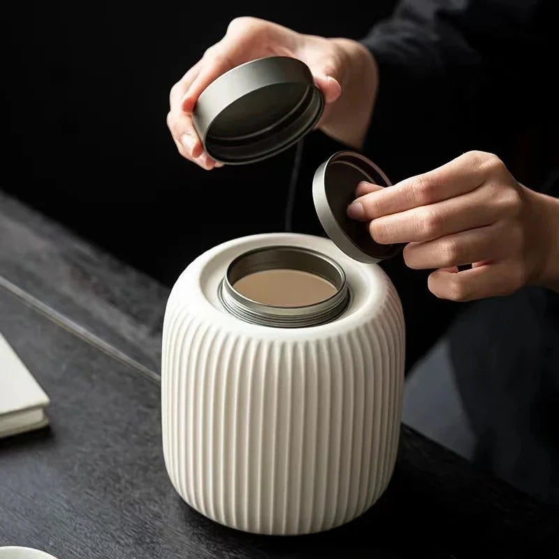 Ceramic Dog Urn Dead Cremation Hair and Teeth Memorial Moisture-proof Cute Cat Urns Sealed Caskets Pet Memorials Products