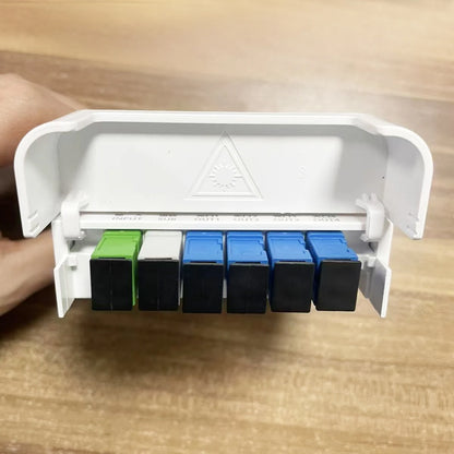 Indoor 2115 Optical Router FTTH 1x4 Optical Fiber Terminal Box Panel Splitter Fibre Optic Panel Box