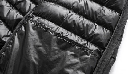 Men White Duck Down Jacket Warm Hooded Ultra Lightweight Packable Coat Winter Water and Wind-Resistant Breathable Down Jacket