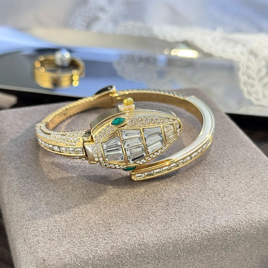 LuxuryDiamondEmbedded Fashionable Snake-Shape Bracelet Watch for Women Elegant Open Handbag Stylish European And American Design
