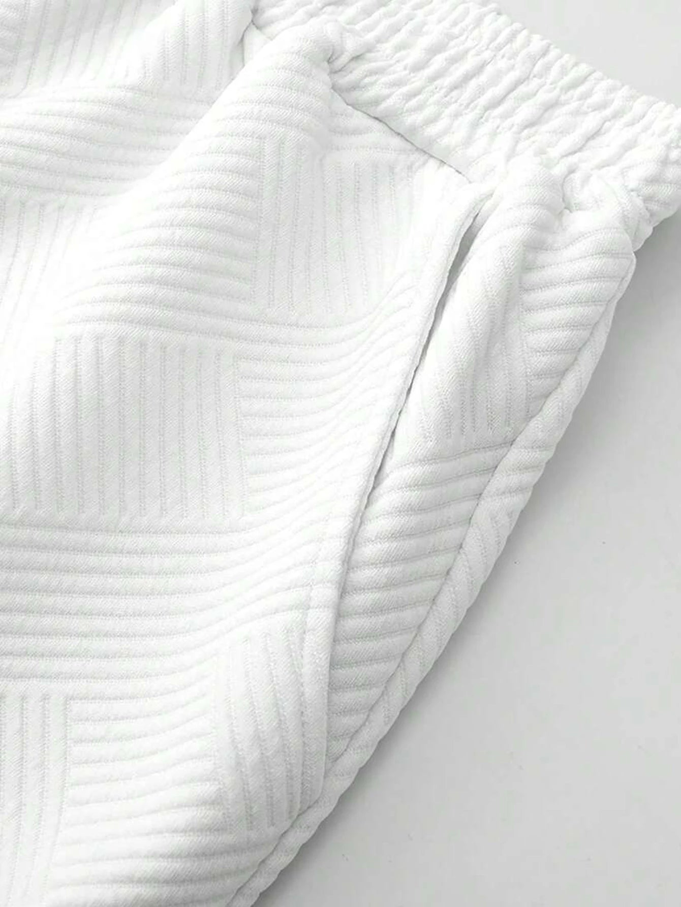 Men's Textured Letter Patched Round Neck Tee & Drawstring Shorts Two-Piece Set Regular Fit Casual Short Sleeve T shirt & Shorts