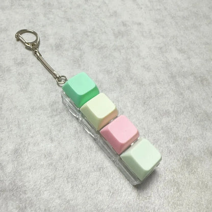 Keys Button Keycap Fidget Keychain Finger Keyboard Caps Toy Decompression Keychain Stress Relief Gadget Pass The Time for Adult