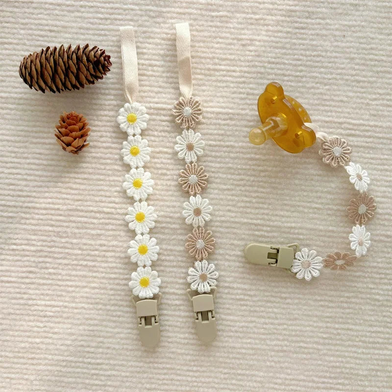 Little Daisy Pacifier Clips Baby Pacifier Anti-drop Chain Toddler Dummy Clip Nipple Holder Baby Shower Gift Baby Accessories