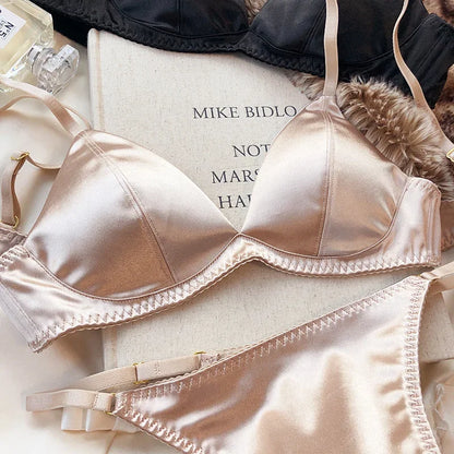 Summer Women Underwear Set Sexy Silken Triangle Cup Wireless Bras French Bralette Seamless Intimates Bra and Thong Lingerie Set