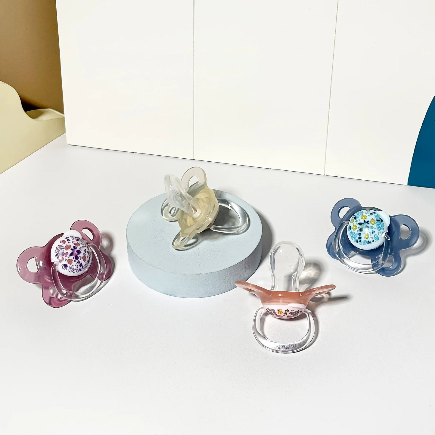 New 2pcs/4pcs Baby Pacifier with Cover, Flower-design Printed Soother with Thumb Nipple,Perfect Baby Shower Gift for Boy Girl