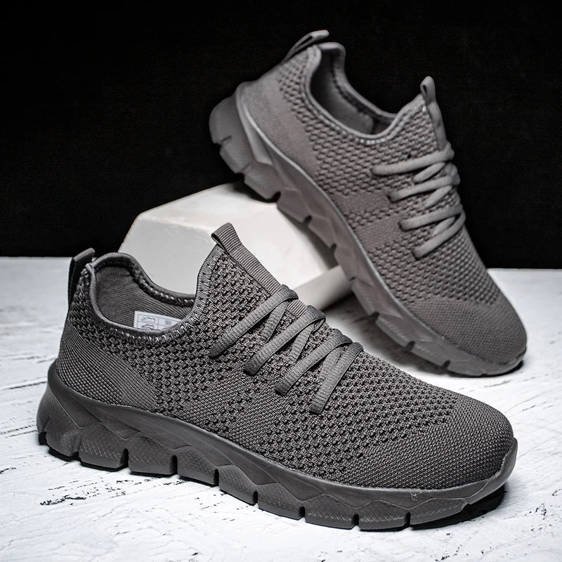 Men Sneakers Breathable light Running Shoes Four Seasons plus size Classic Casual Sports Shoes Platform Sneaker walking shoes