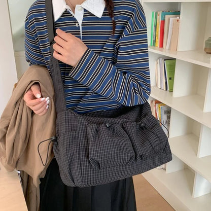 Korean Nylon Shoulder Bag Fashion Simple Plaid Zipper Tote Bag Drawstring Pleated Cloud Bag New Commuter Crossbody Shoulder Bag