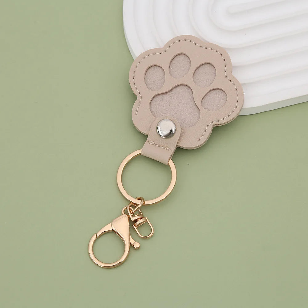S27 Dog Hair Collector Keychain Leather Pet Memorial Gift Keepsake for Dogs and Cats Fur Storage Pendant Charm Gift Keychain